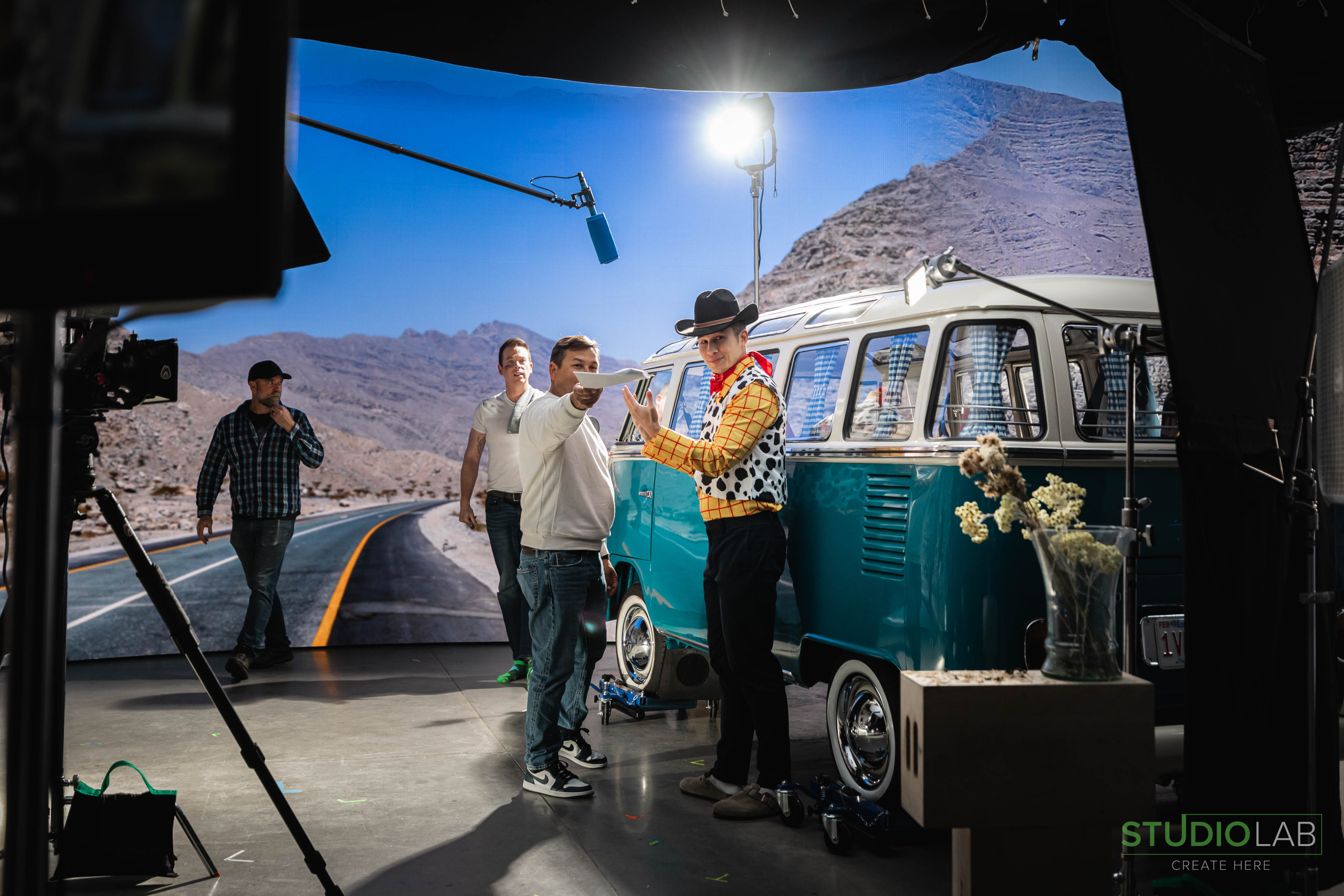 SL_BRO_ESPN-FreshFeatures_YearEnd_VW-Car_MR-07